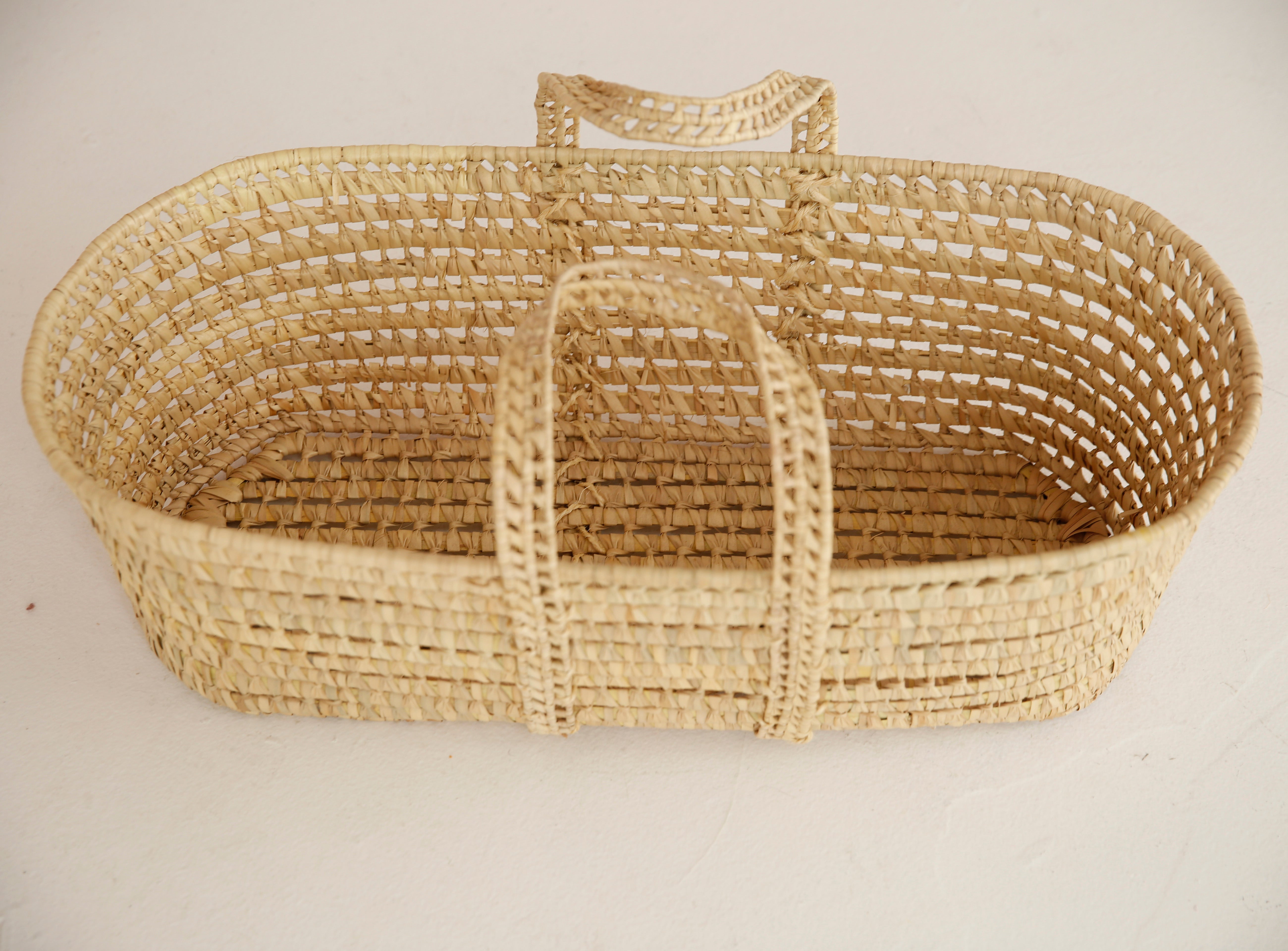 Handwoven Straw Bassinet Moses Crib